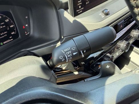 Used 2025 Honda Accord EX-L image 32