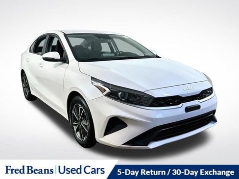 Used 2023 Kia Forte LXS w/ LXS Technology Package FWD image 1