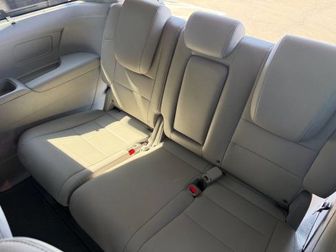 Used 2015 Honda Odyssey Touring image 19