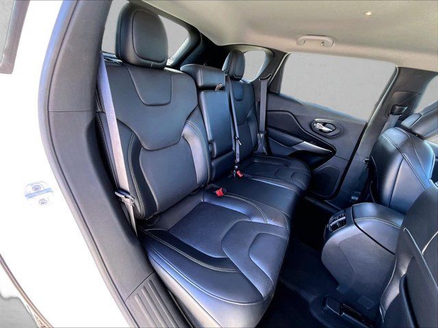 Used 2020 Jeep Cherokee Limited FWD image 29