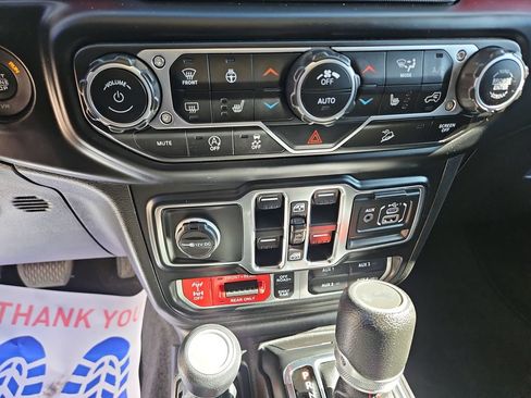 Used 2021 Jeep Wrangler Unlimited Rubicon w/ LED Lighting Group AWD/4WD image 19