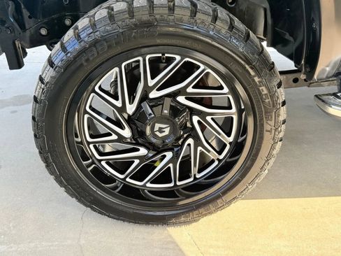 Used 2021 RAM 2500 Big Horn w/ Level 1 Equipment Group image 17