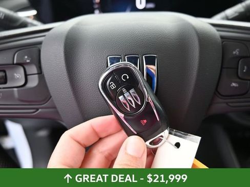 Used 2025 Buick Envista Preferred image 37
