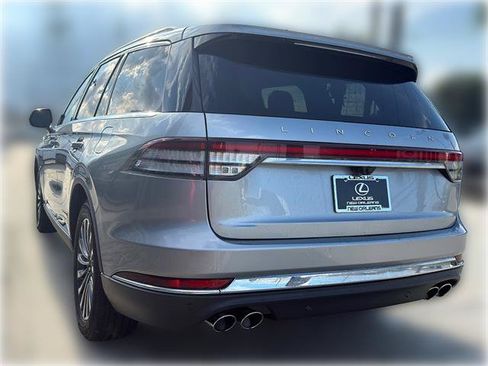 Used 2023 Lincoln Aviator Reserve w/ Equipment Group 201A RWD image 6