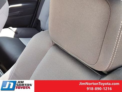 Used 2025 Toyota Tacoma TRD Off-Road AWD/4WD image 16