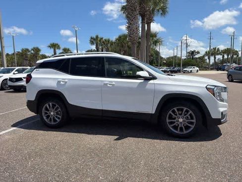 Used 2023 GMC Terrain SLT FWD image 10