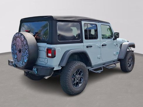 Used 2024 Jeep Wrangler Unlimited Sport AWD/4WD image 4