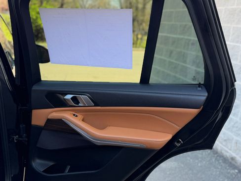 Used 2023 BMW X5 xDrive40i w/ M Sport Package image 24