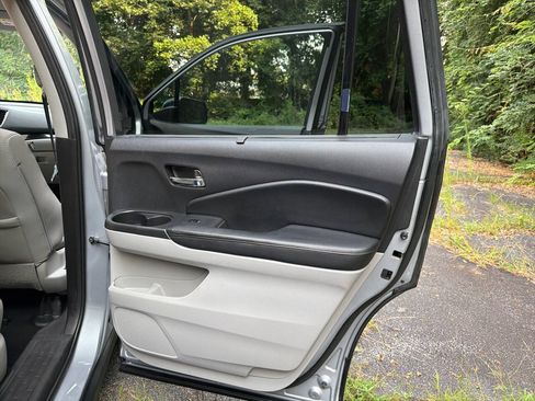Used 2019 Honda Pilot Elite image 28