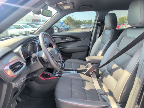 Used 2023 Chevrolet TrailBlazer RS w/ Convenience Package FWD image 13