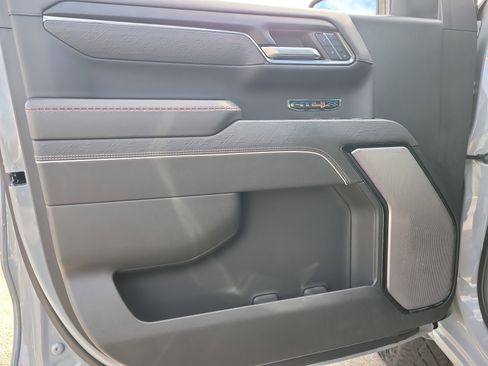 Used 2024 GMC Sierra 1500 AT4X image 17