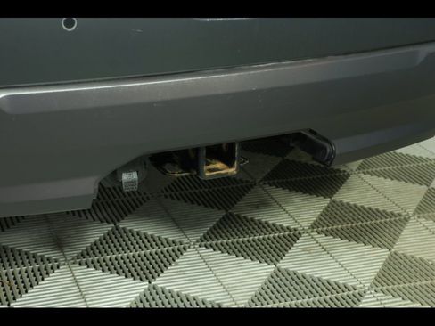 Used 2023 GMC Acadia SLE w/ Driver Convenience Package AWD/4WD image 18