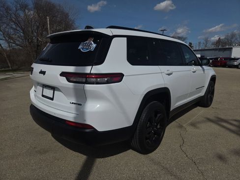 Used 2023 Jeep Grand Cherokee L Limited w/ Black Appearance Package AWD/4WD image 9