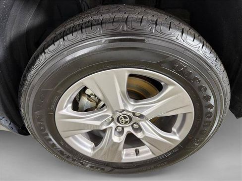 Used 2025 Toyota RAV4 XLE FWD image 11