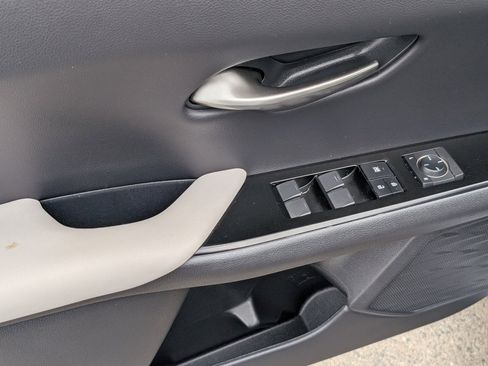 Used 2023 Lexus UX 250h F Sport image 15