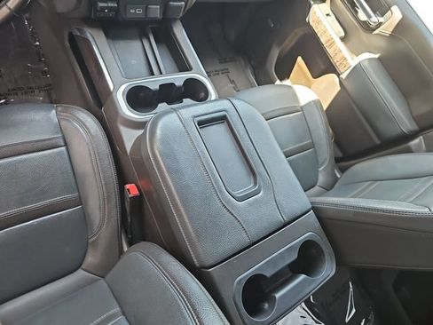 Used 2021 GMC Sierra 2500 Denali w/ Denali Ultimate Package AWD/4WD image 25
