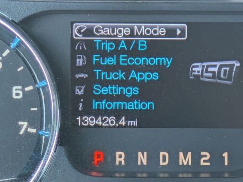 Used 2017 Chrysler 300 S AWD/4WD image 17