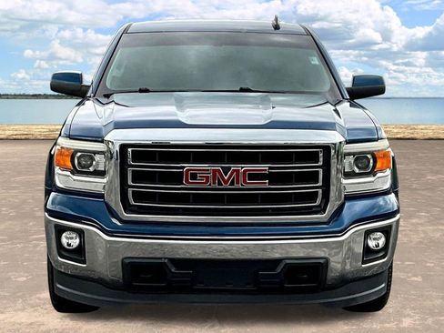 Used 2015 GMC Sierra 1500 SLE w/ SLE Value Package AWD/4WD image 2