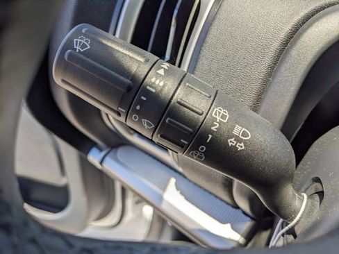 Used 2025 Ford Expedition XL AWD/4WD image 29