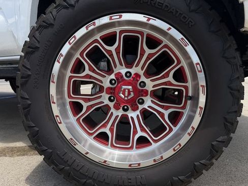 Used 2022 Toyota Tacoma TRD Sport AWD/4WD image 10