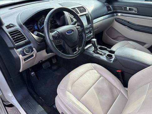 Used 2018 Ford Explorer XLT w/ Equipment Group 202A image 35