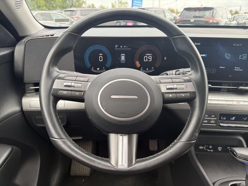 Certified 2025 Hyundai Kona SEL AWD/4WD image 6