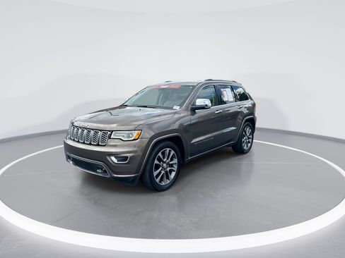 Used 2017 Jeep Grand Cherokee Overland AWD/4WD image 5