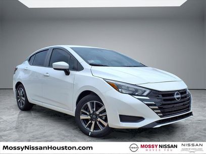 New 2025 Nissan Versa SV w/ Trunk Package