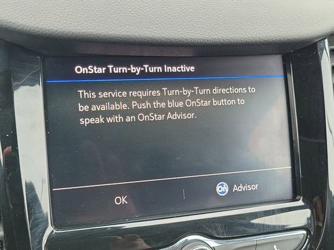 Used 2022 Chevrolet Trax LT w/ LT Convenience Package image 16