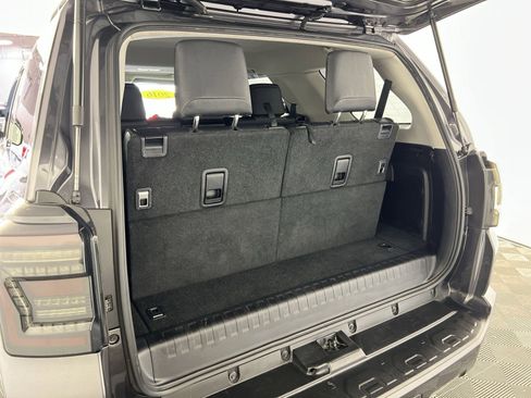 Used 2016 Toyota 4Runner SR5 Premium image 27