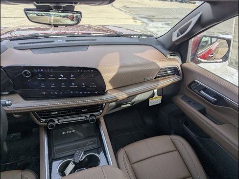 New 2026 Chevrolet Suburban High Country AWD/4WD image 21