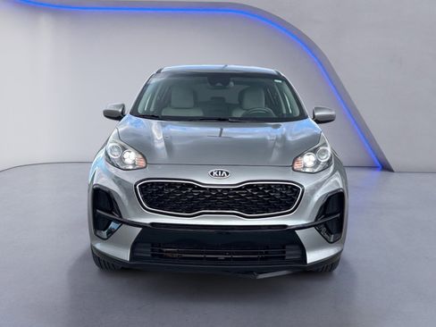Used 2020 Kia Sportage LX image 3