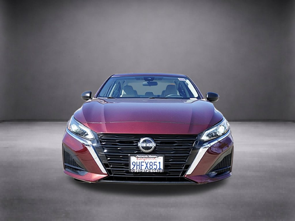 Used 2024 Nissan Altima 2.5 SV FWD image 11