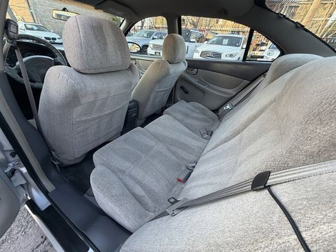 Used 2001 Oldsmobile Alero GX image 11