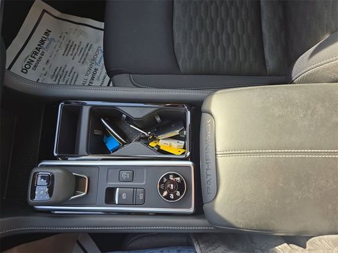 Certified 2024 Nissan Pathfinder SV image 26