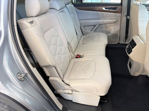 New 2026 Volkswagen Atlas SE FWD image 28