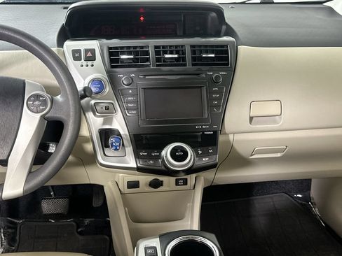Used 2014 Toyota Prius V Three FWD image 18