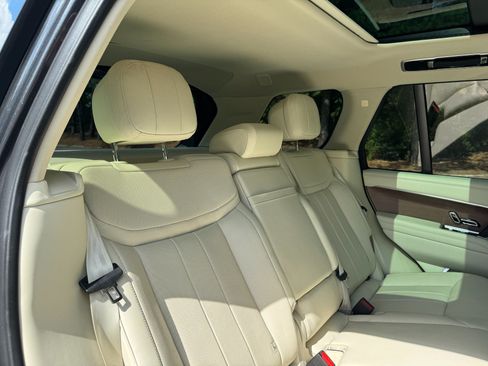 Used 2023 Land Rover Range Rover SE AWD/4WD image 71