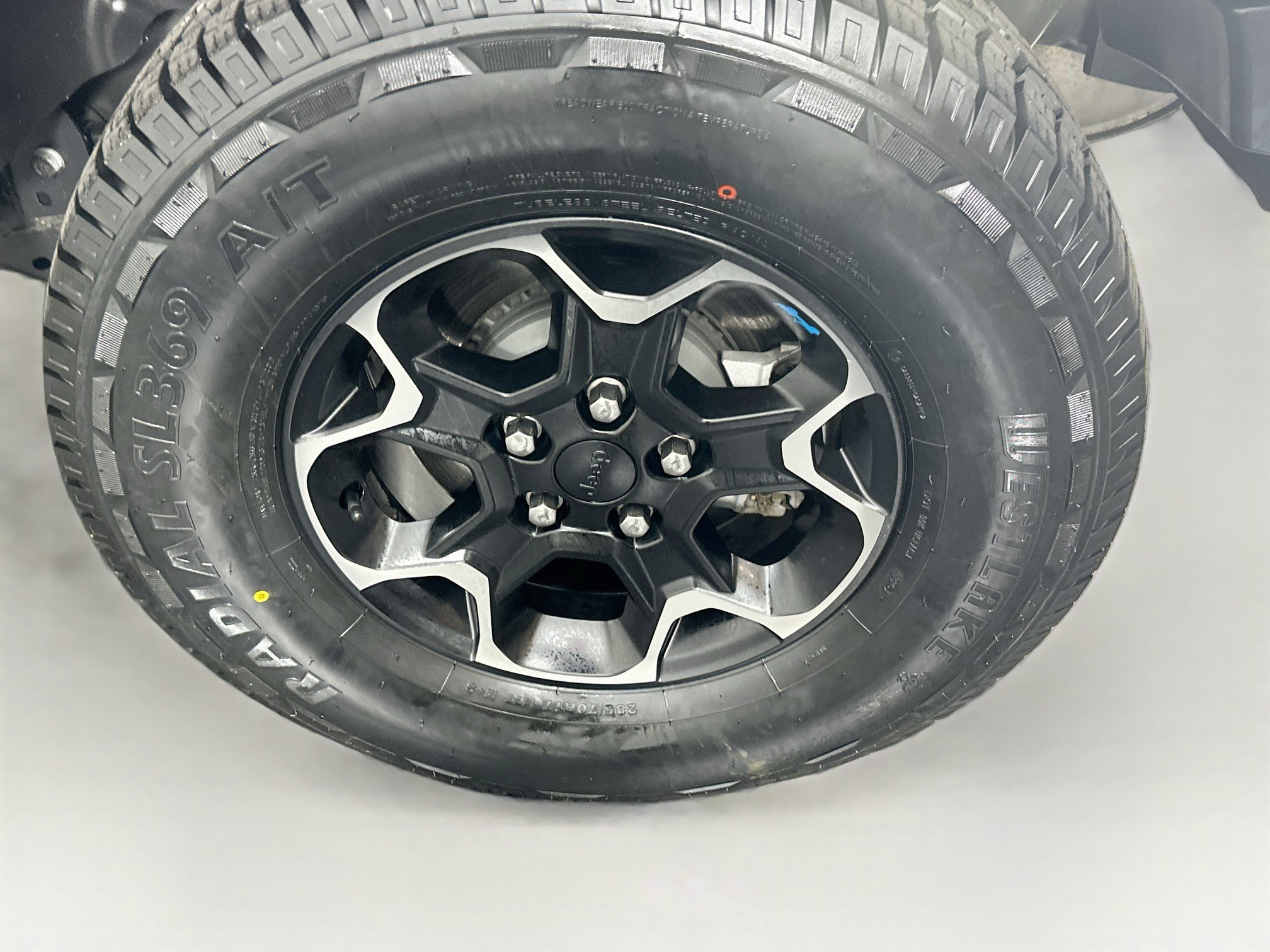 Used 2023 Jeep Wrangler Unlimited Rubicon 4xe w/ Dual Top Group AWD/4WD image 11