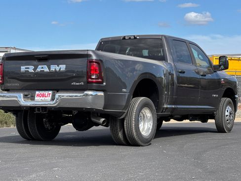 New 2027 RAM 3500 Big Horn AWD/4WD image 3