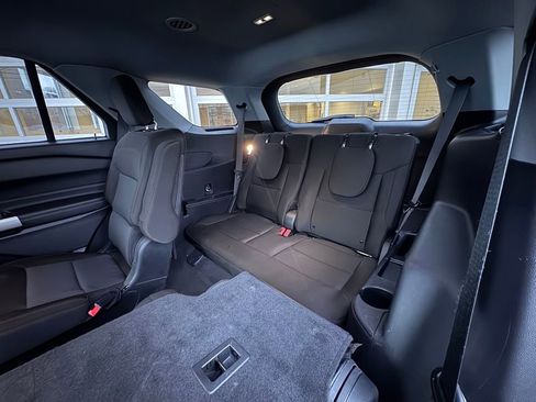 Used 2023 Ford Explorer XLT w/ Class IV Trailer Tow Package image 27