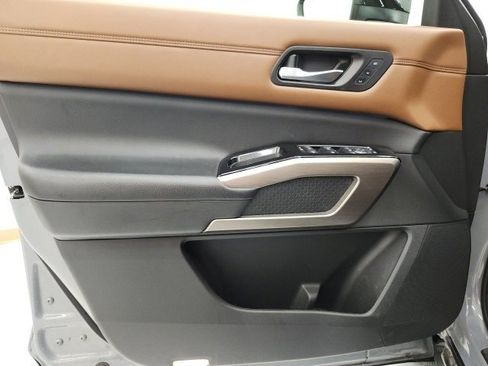 Used 2022 Nissan Pathfinder Platinum w/ Lighting Package (N93) image 12