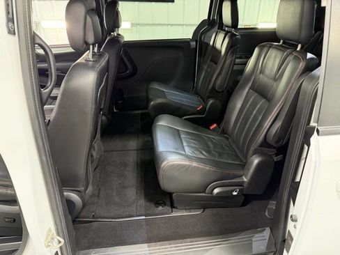 Used 2019 Dodge Grand Caravan GT image 11