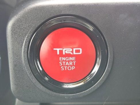 Used 2024 Toyota Tacoma TRD Off-Road image 28