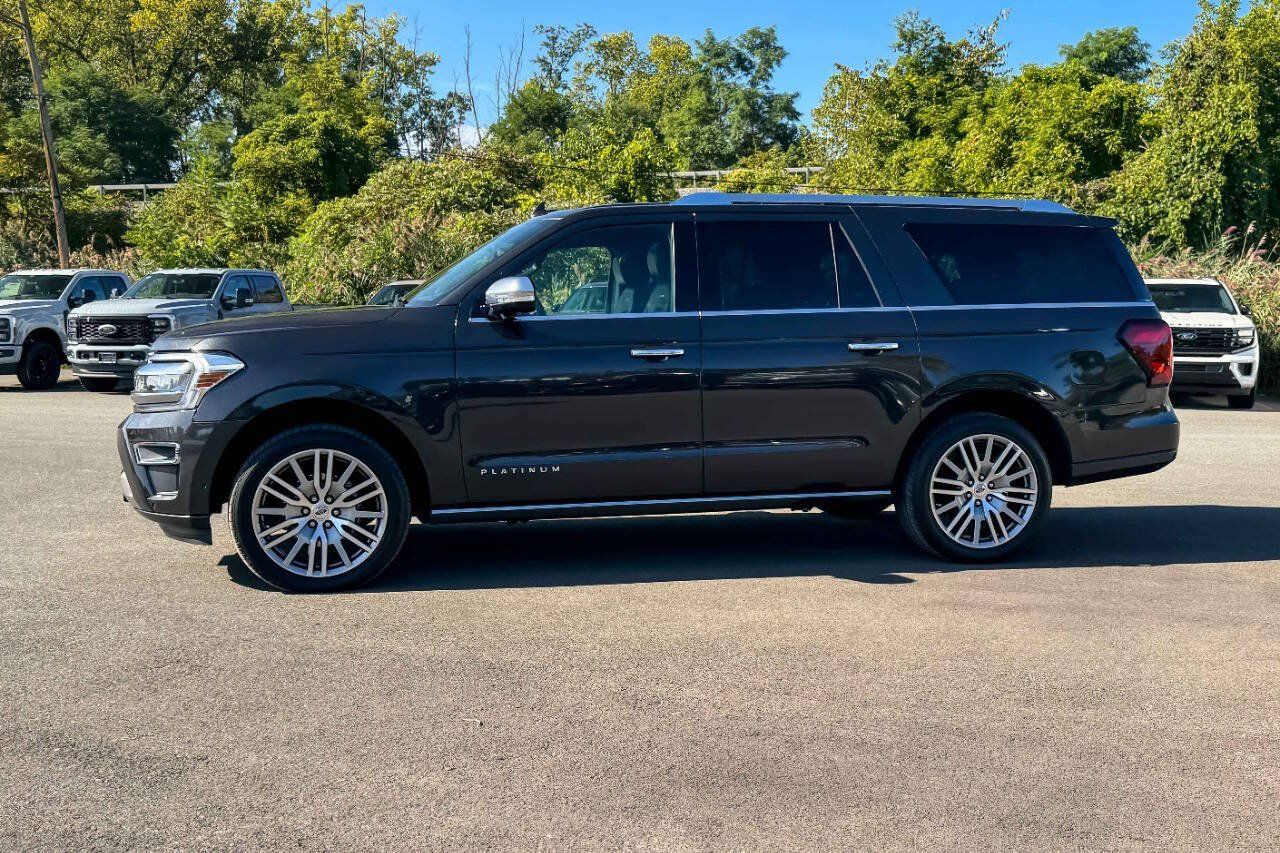 Used 2022 Ford Expedition Max Platinum AWD/4WD image 6