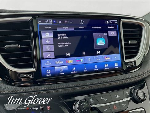 New 2026 Chrysler Pacifica Pinnacle w/ Trailer Tow Group image 31