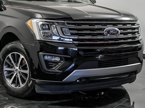 Used 2018 Ford Expedition Max XLT w/ Equipment Group 202A AWD/4WD image 2