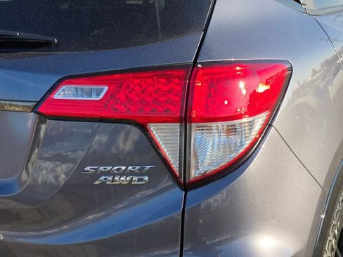 Used 2021 Honda HR-V Sport image 11