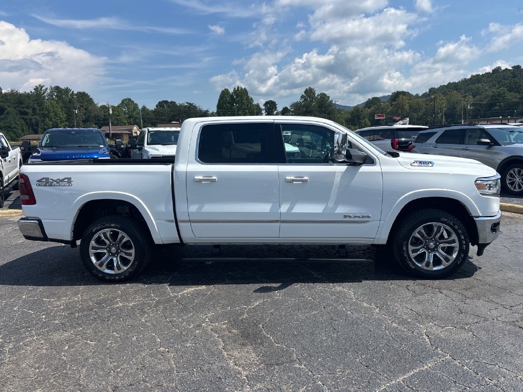 Used 2022 RAM 1500 Limited AWD/4WD image 9