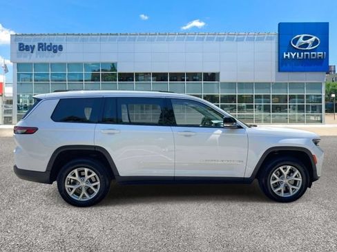 Used 2023 Jeep Grand Cherokee L Limited AWD/4WD image 5